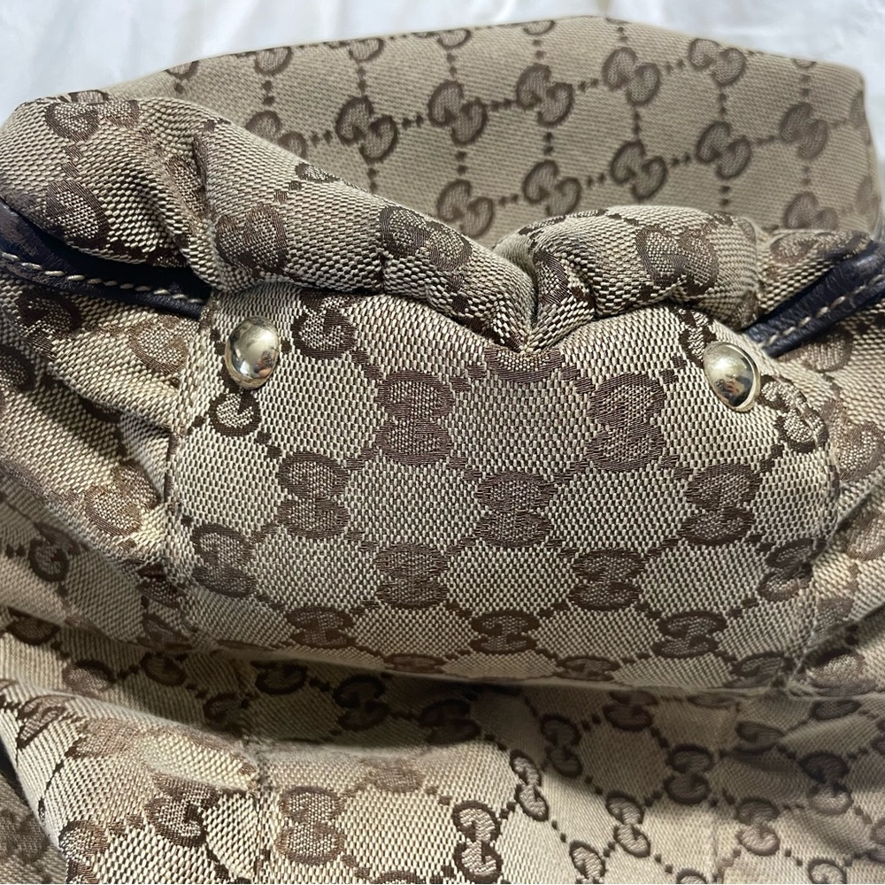 Gucci Brown Monogram Handbag, Wallet, and keychain wallet - Picture 13 of 16